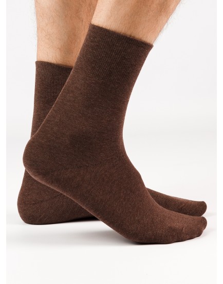 Шерстяные мужские носки коричневого цвета